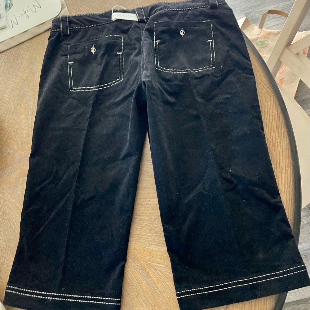WHITE HOUSE BLACK MARKET CROP PANTS